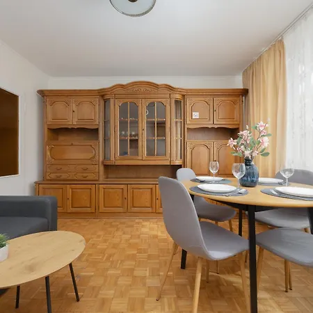 Apartament Comfy & Spacious By Renters Warszawa