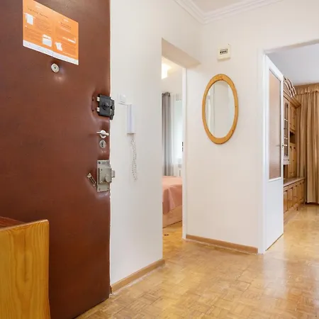 Apartment Comfy & Spacious By Renters *