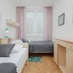 Apartment Comfy & Spacious By Renters