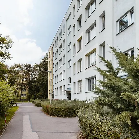 아파트 Comfy & Spacious By Renters *